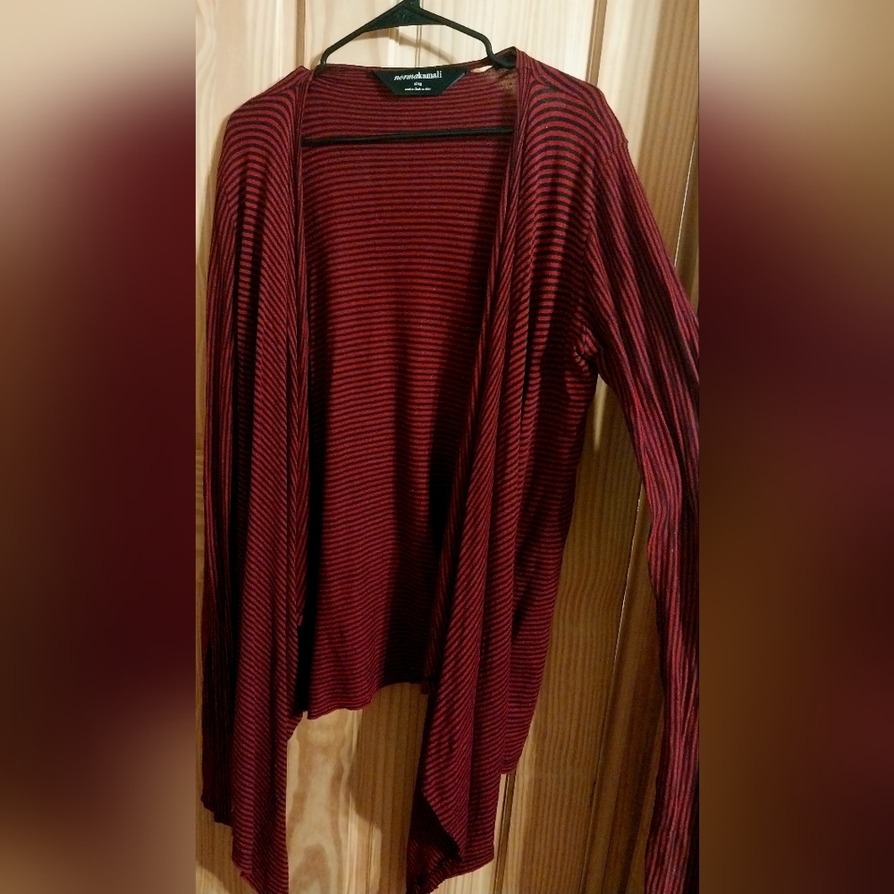 Woman's Lightweight flowing shrug.